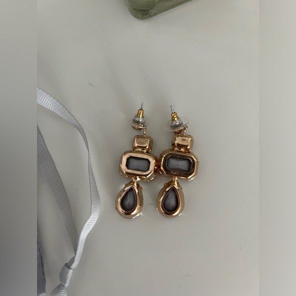 Laura Crystal Earrings - Picture 4 of 4